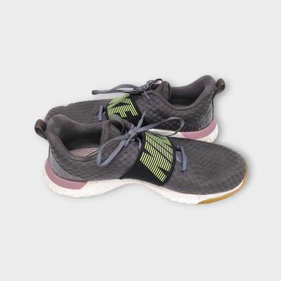 Nike Gray Sneakers with Breathable Mesh and Lightweight Design - Picture 10 of 13